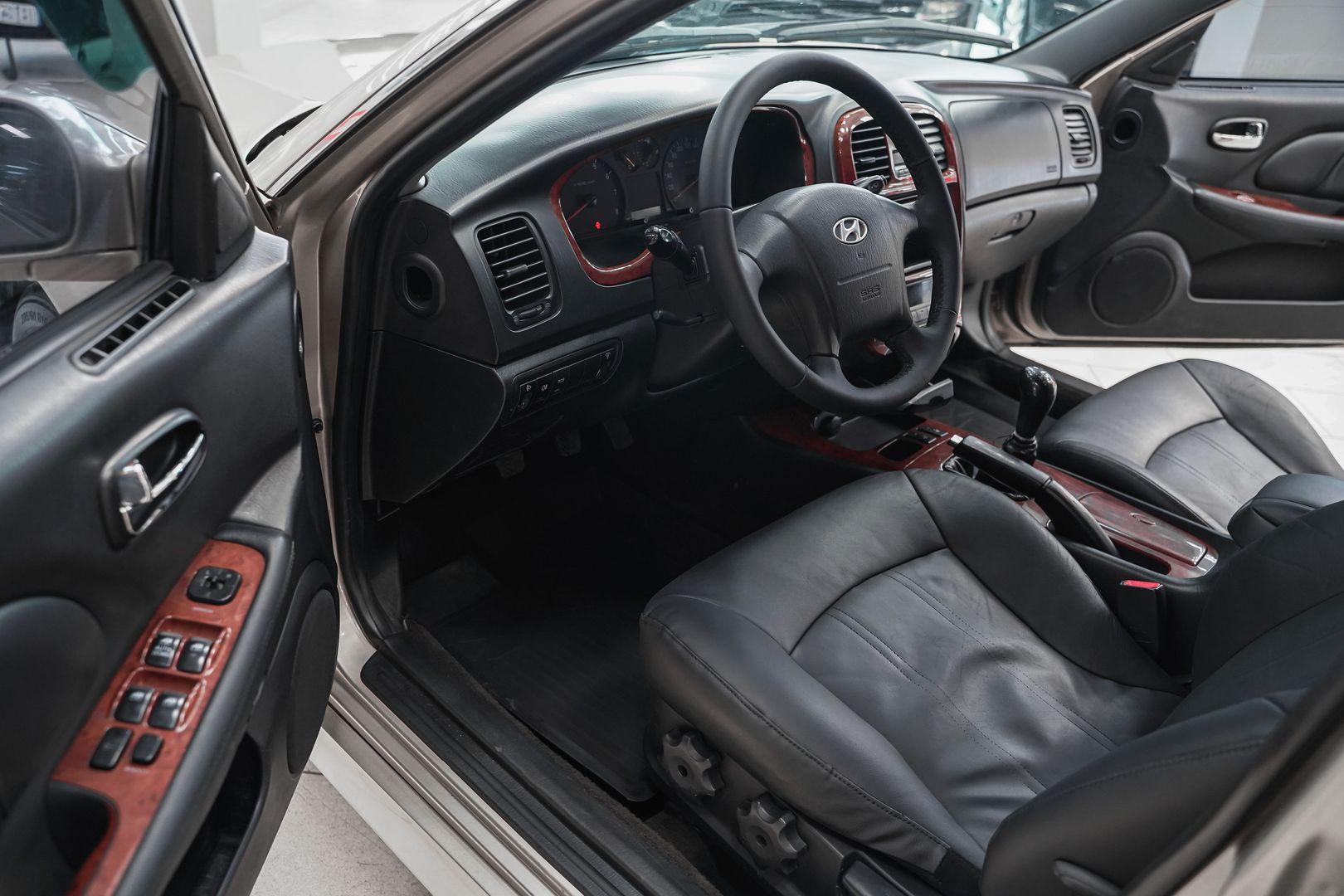 Hyundai Sonata 2004, бежевый, ДЦ Орехово
