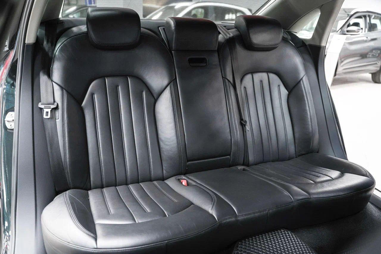 Audi A8 2011, черный, ДЦ Орехово