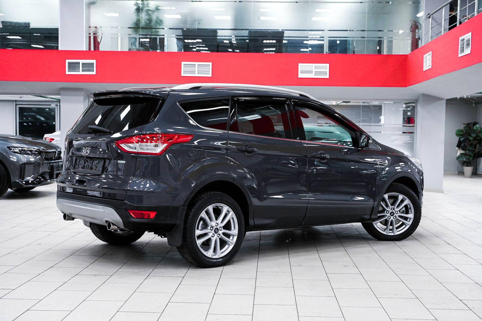 Ford Kuga 2013, серый, ДЦ Орехово