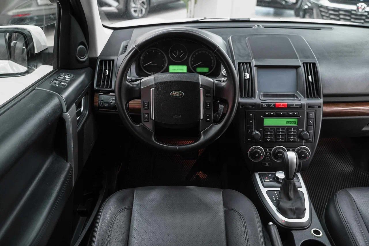 Land Rover Freelander 2010, белый, ДЦ Орехово