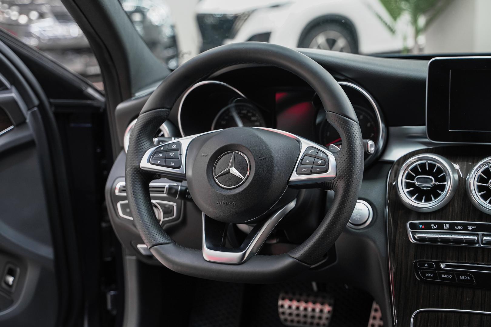 Mercedes-Benz C-Класс 2016, синий, ДЦ Орехово