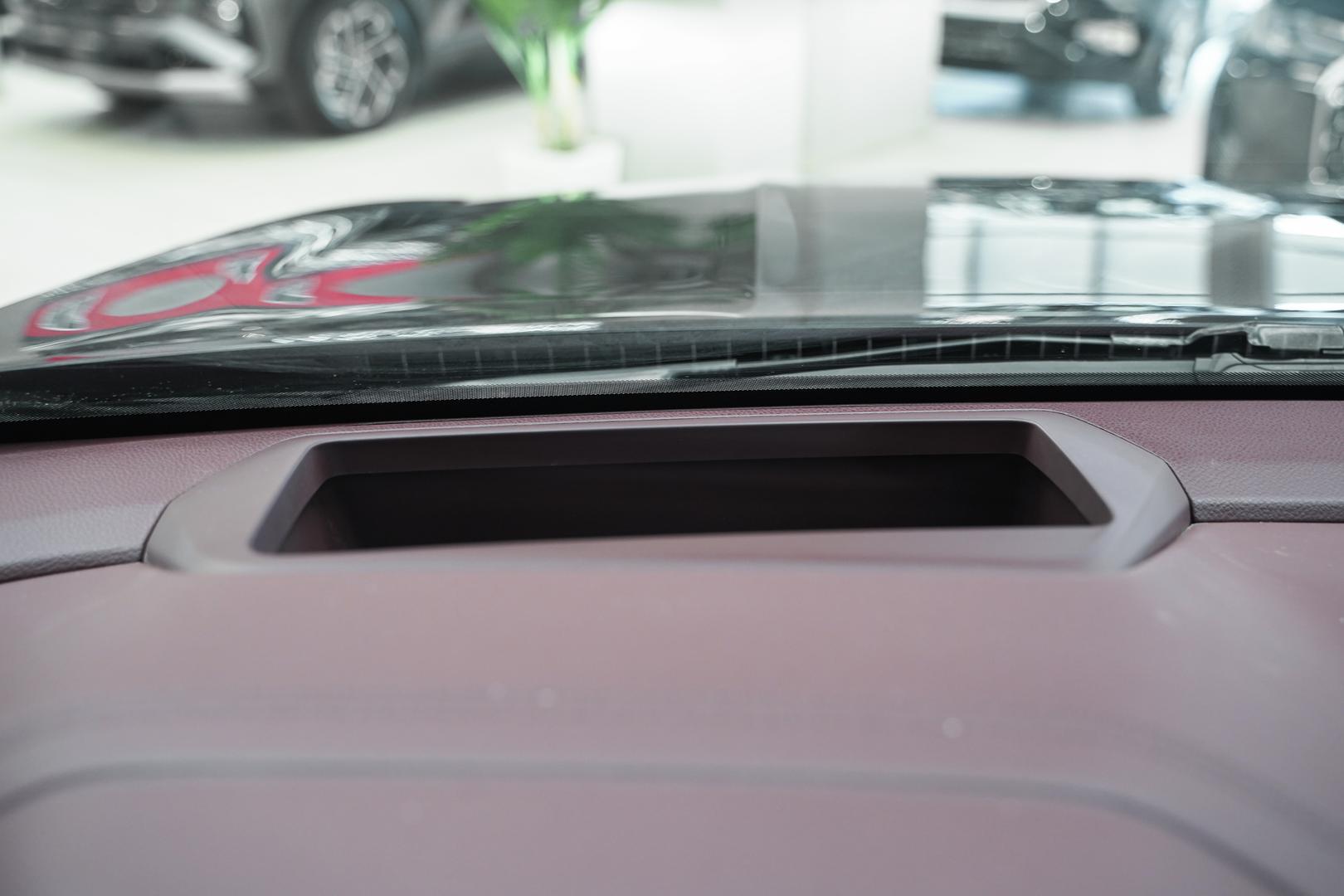 Geely Monjaro 2023, черный, ДЦ Орехово