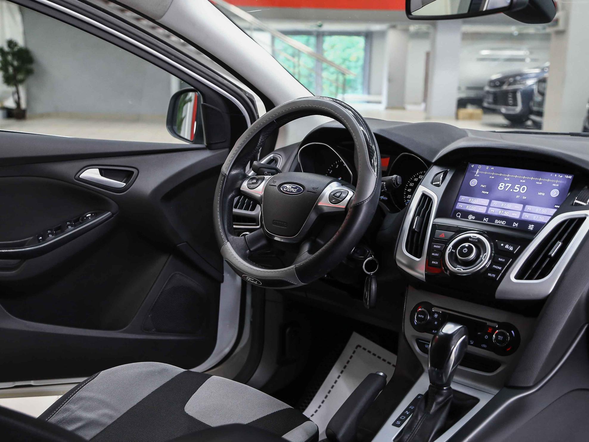 Ford Focus 2013, белый, ДЦ Орехово