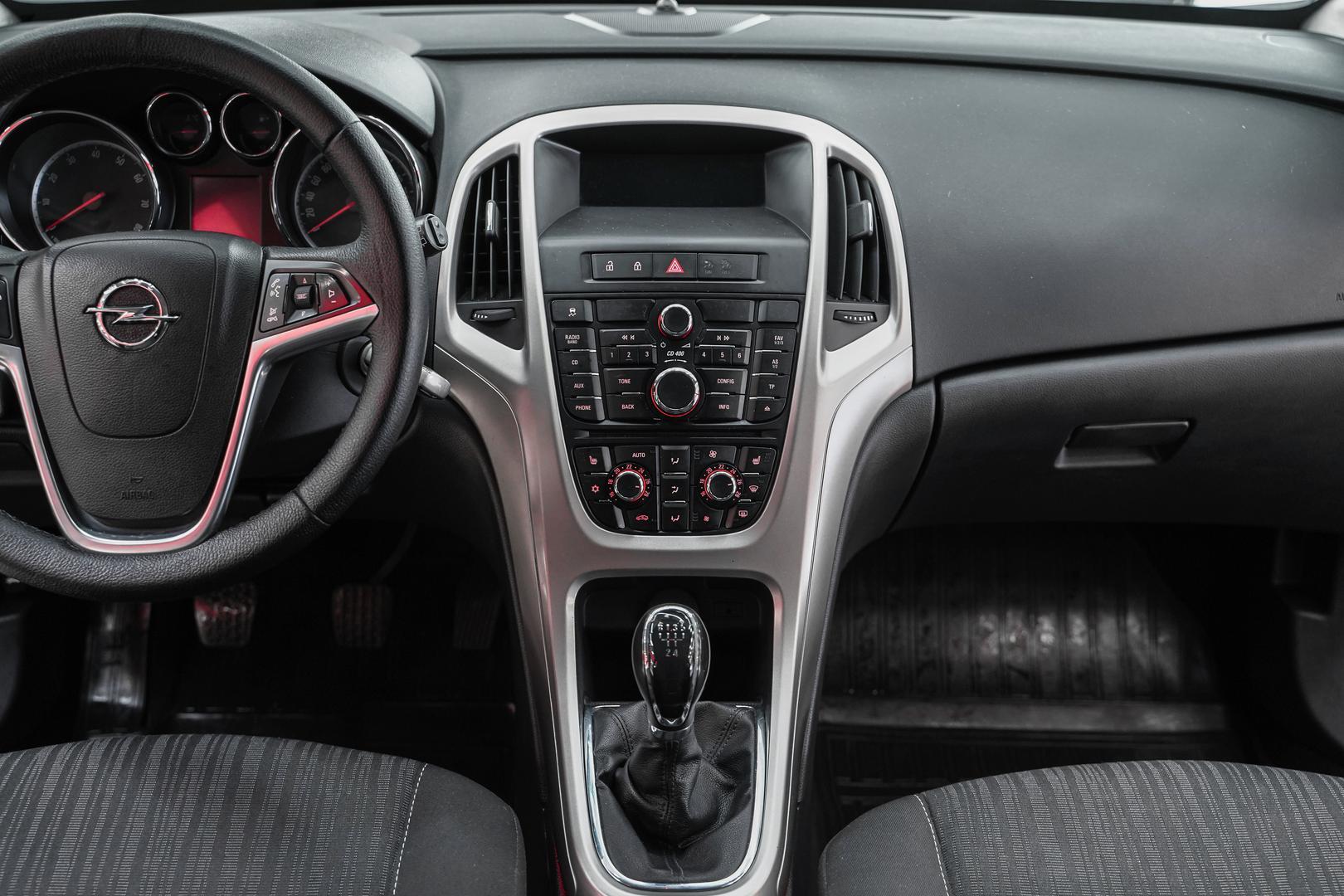 Opel Astra 2011, серый, ДЦ Орехово