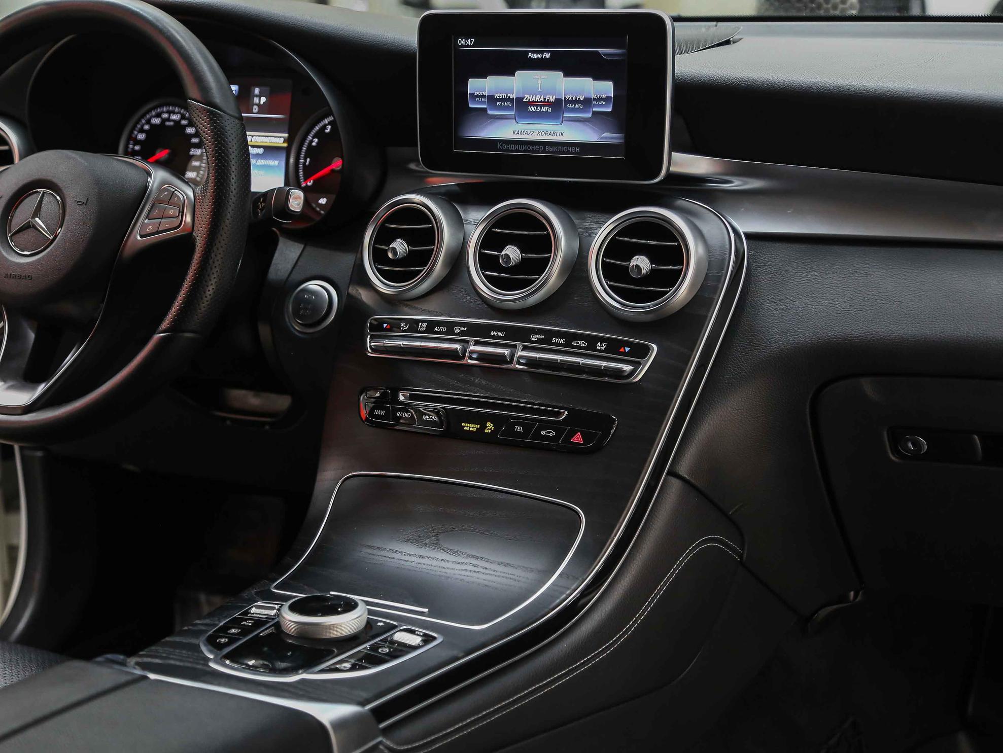 Mercedes-Benz GLC 2019, белый, ДЦ Орехово