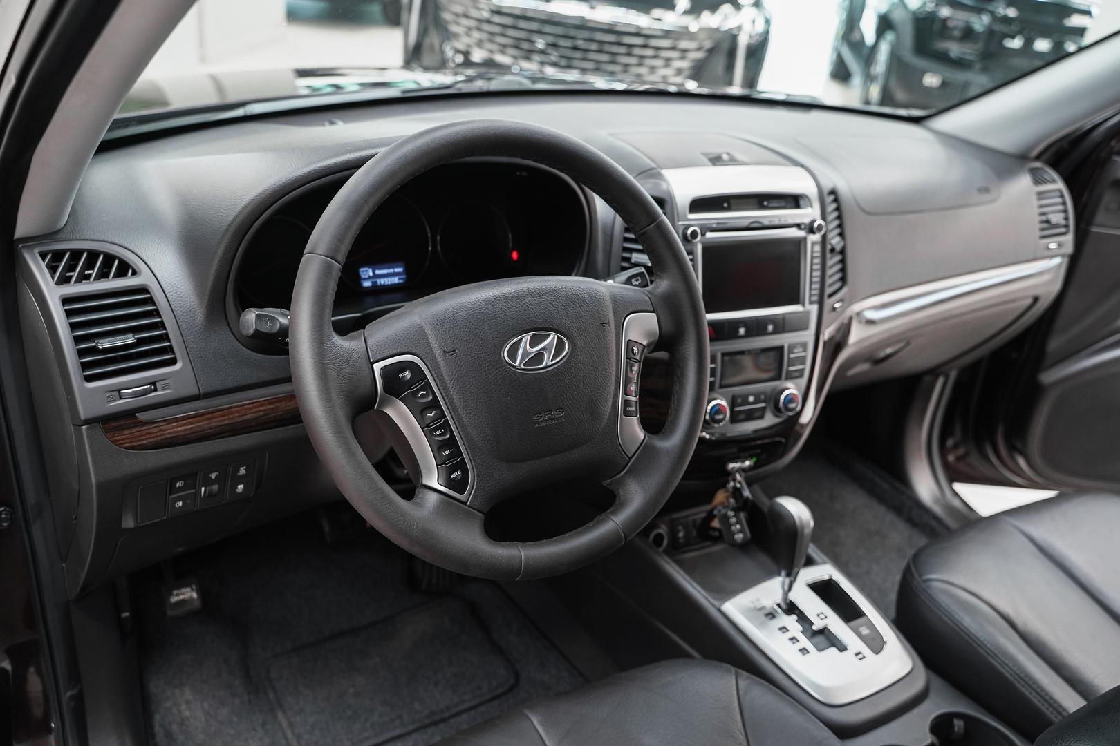 Hyundai Santa Fe 2011, пурпурный, ДЦ Орехово