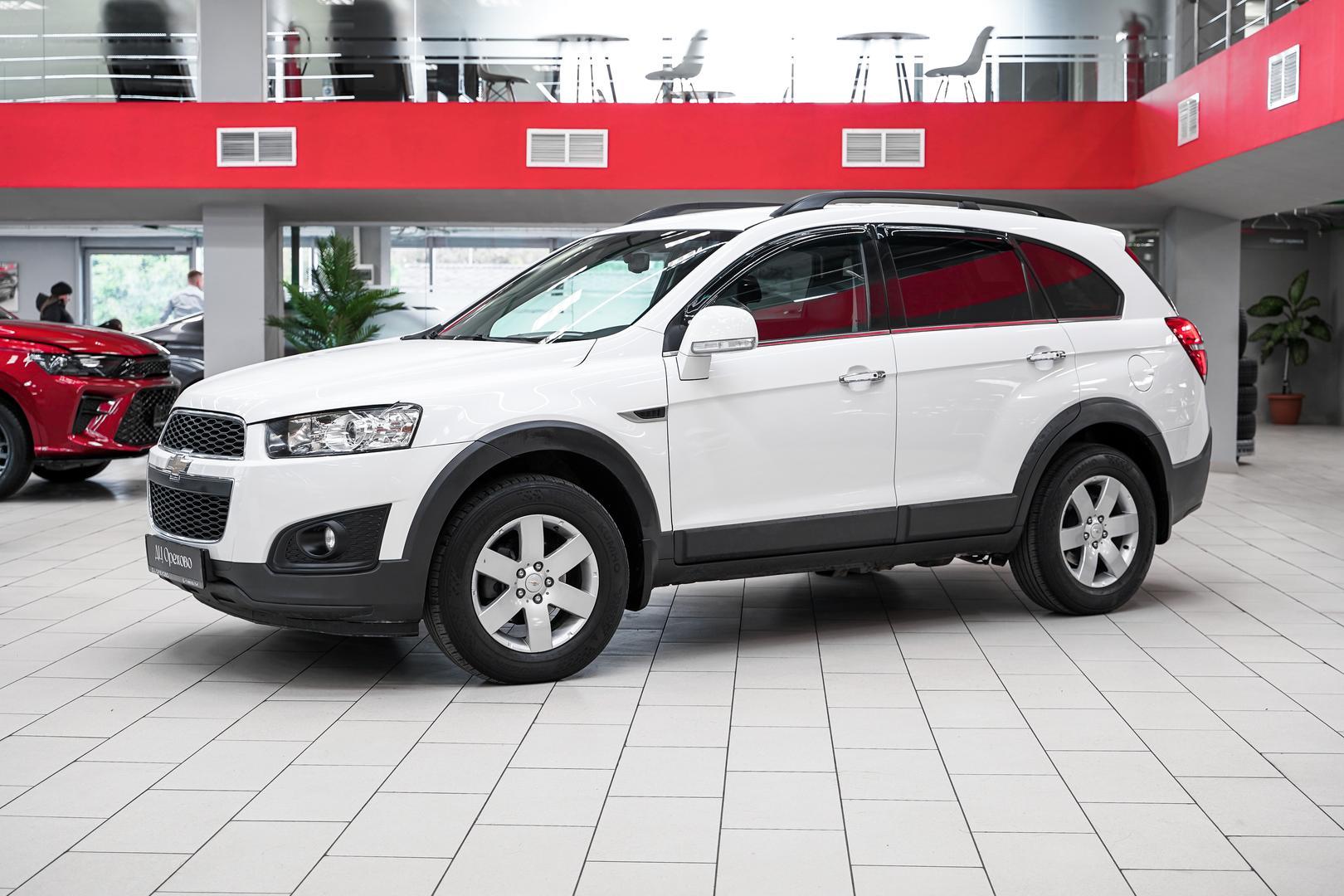 Chevrolet Captiva 2015, белый, ДЦ Орехово