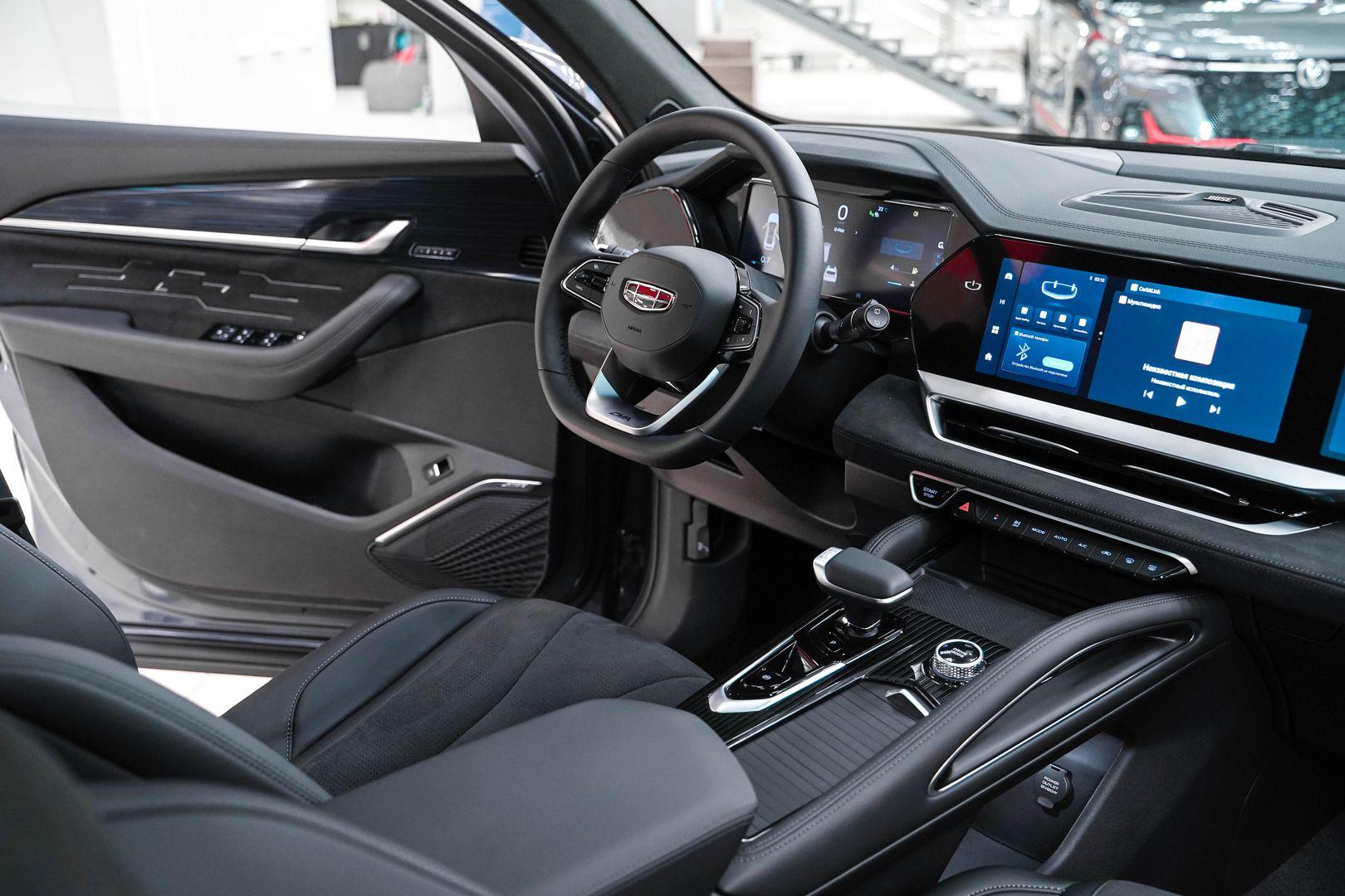 Geely Monjaro 2024, серый, ДЦ Орехово