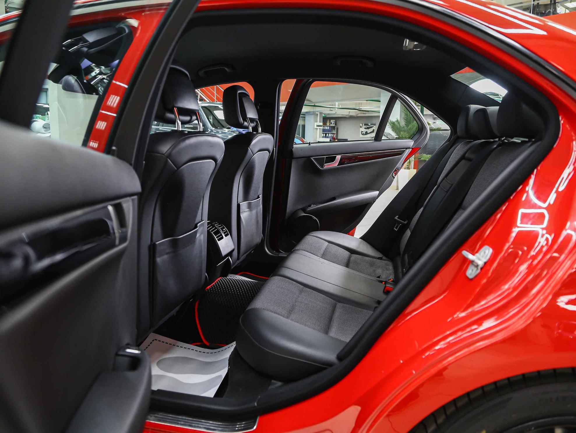 Mercedes-Benz C-Класс 2011, красный, ДЦ Орехово