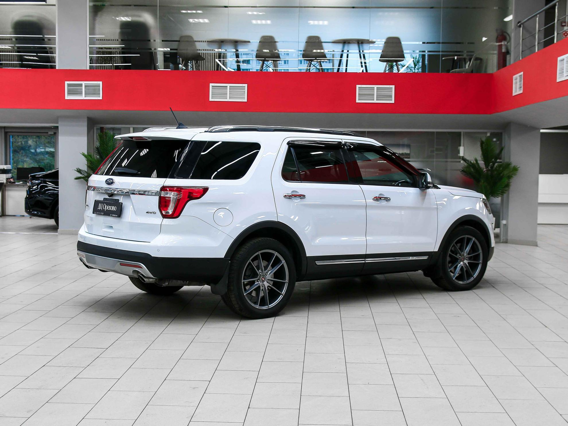 Ford Explorer 2018, белый, ДЦ Орехово