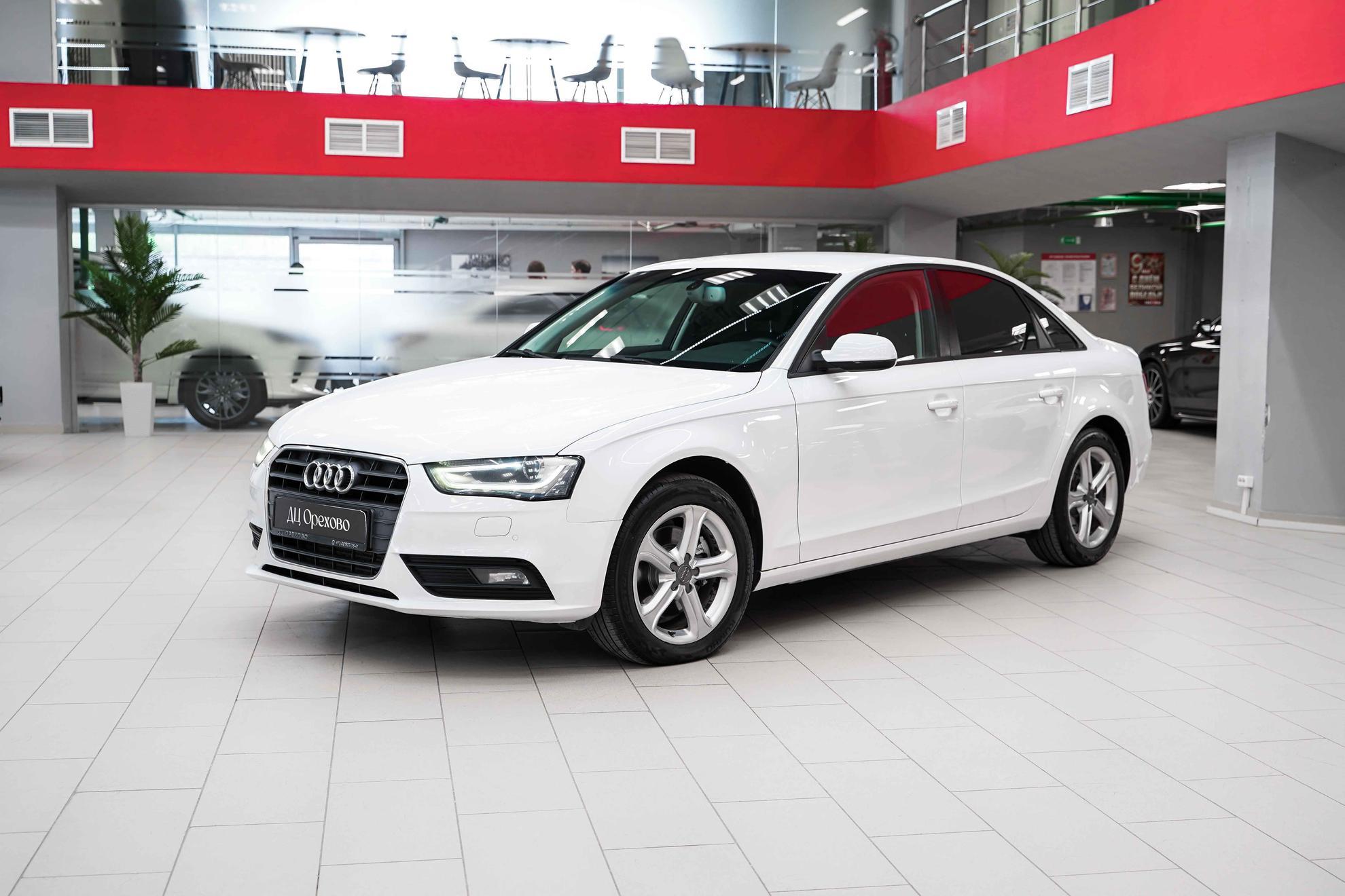 Audi A4 2013, белый, ДЦ Орехово