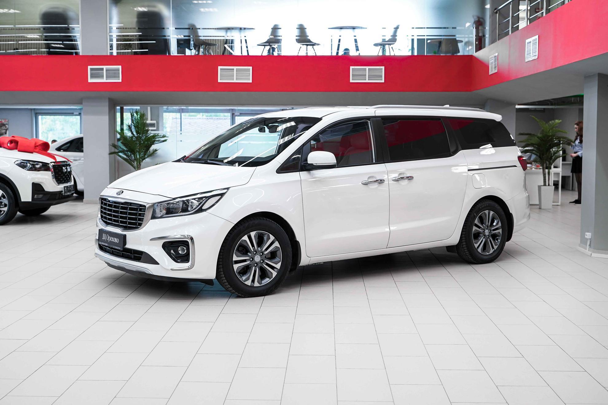 Kia Carnival 2019, белый, ДЦ Орехово