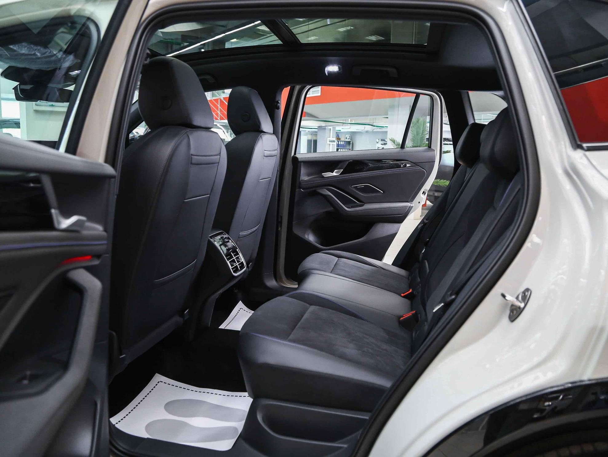 Volkswagen Tiguan 2026, серый, ДЦ Орехово