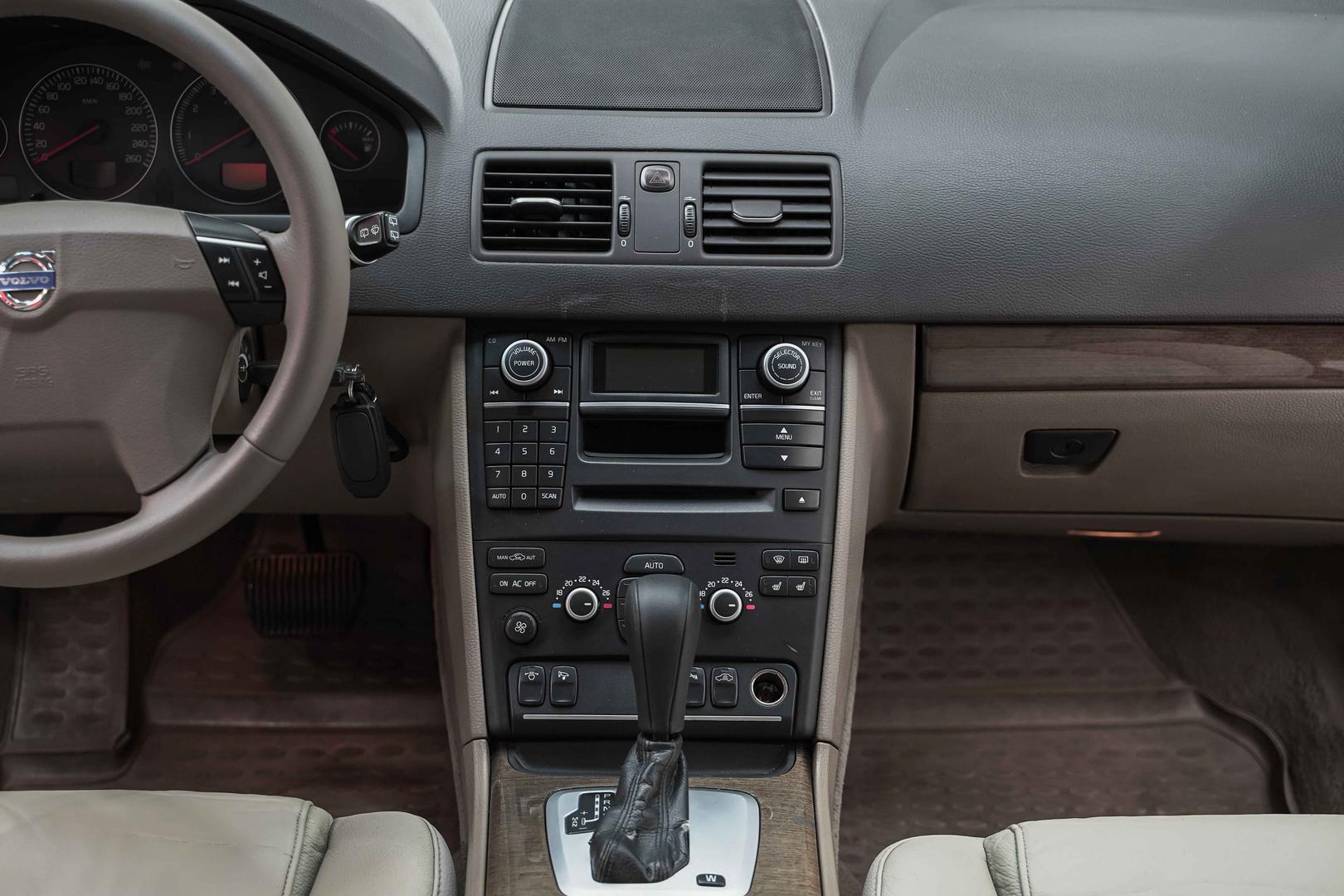 Volvo XC90 2010, черный, ДЦ Орехово
