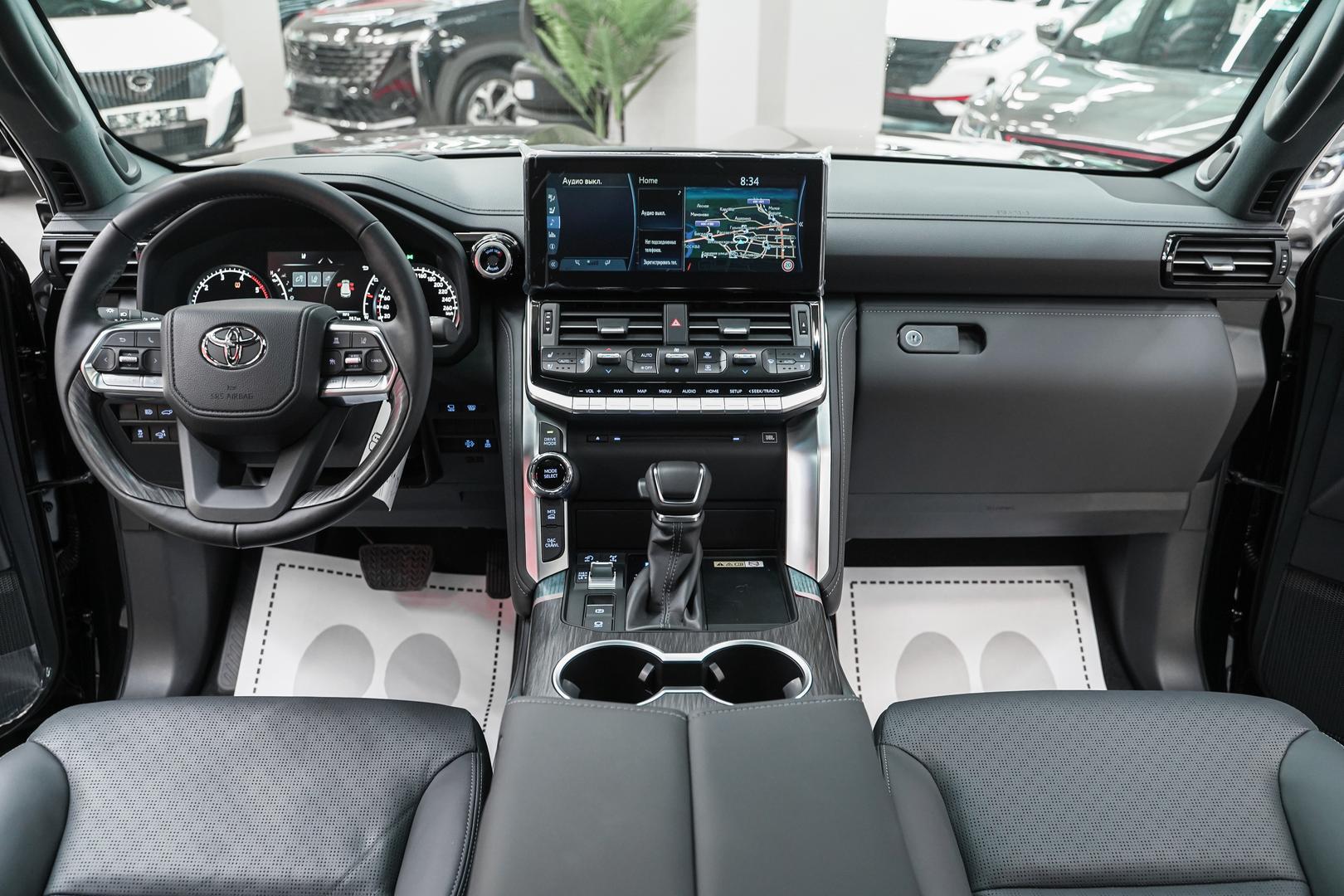 Toyota Land Cruiser 2024, черный, ДЦ Орехово