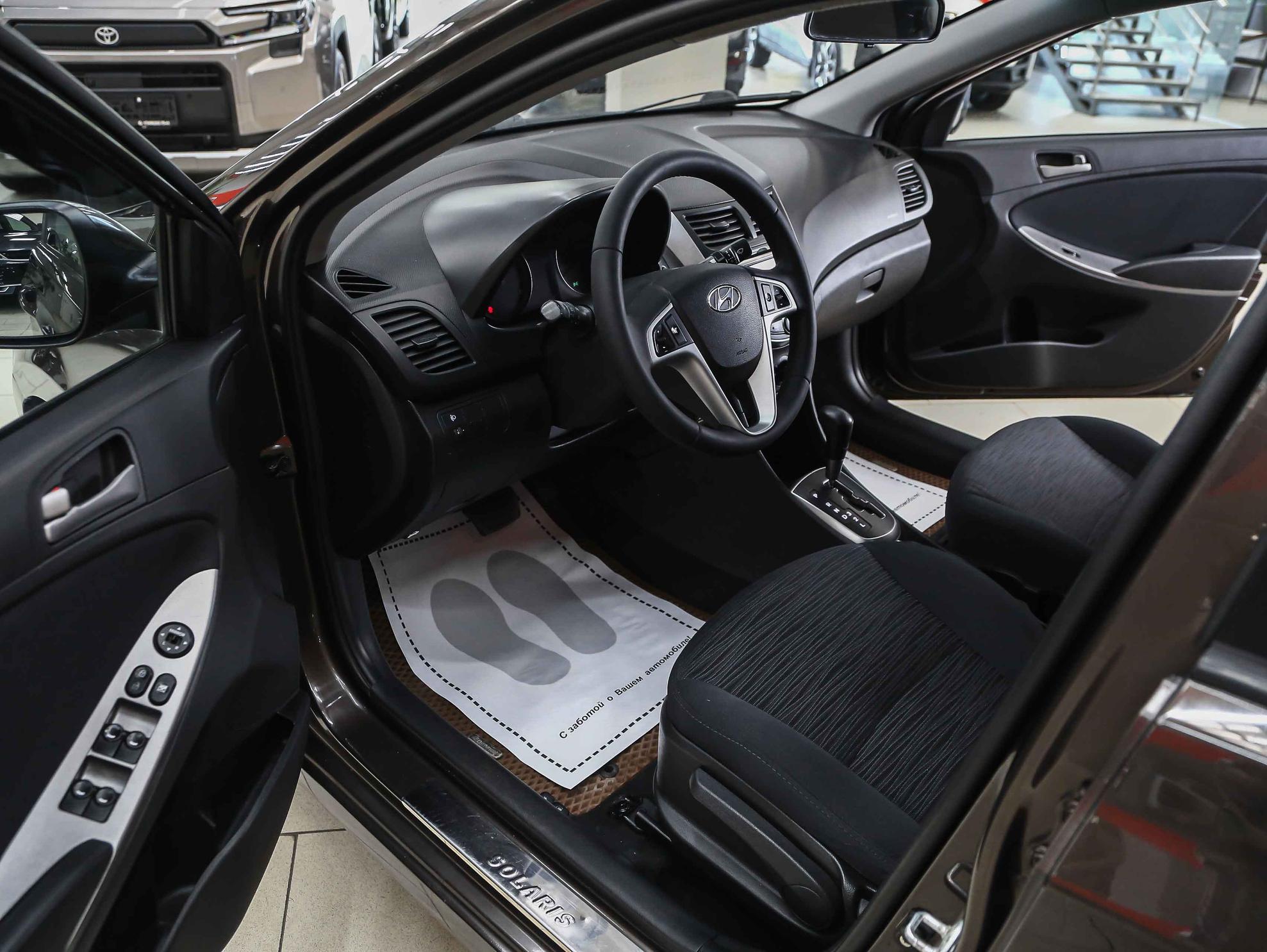 Hyundai Solaris 2014, коричневый, ДЦ Орехово