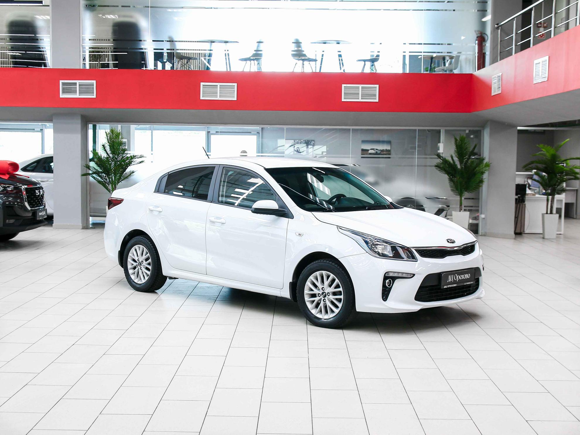 Kia Rio 2018, белый, ДЦ Орехово