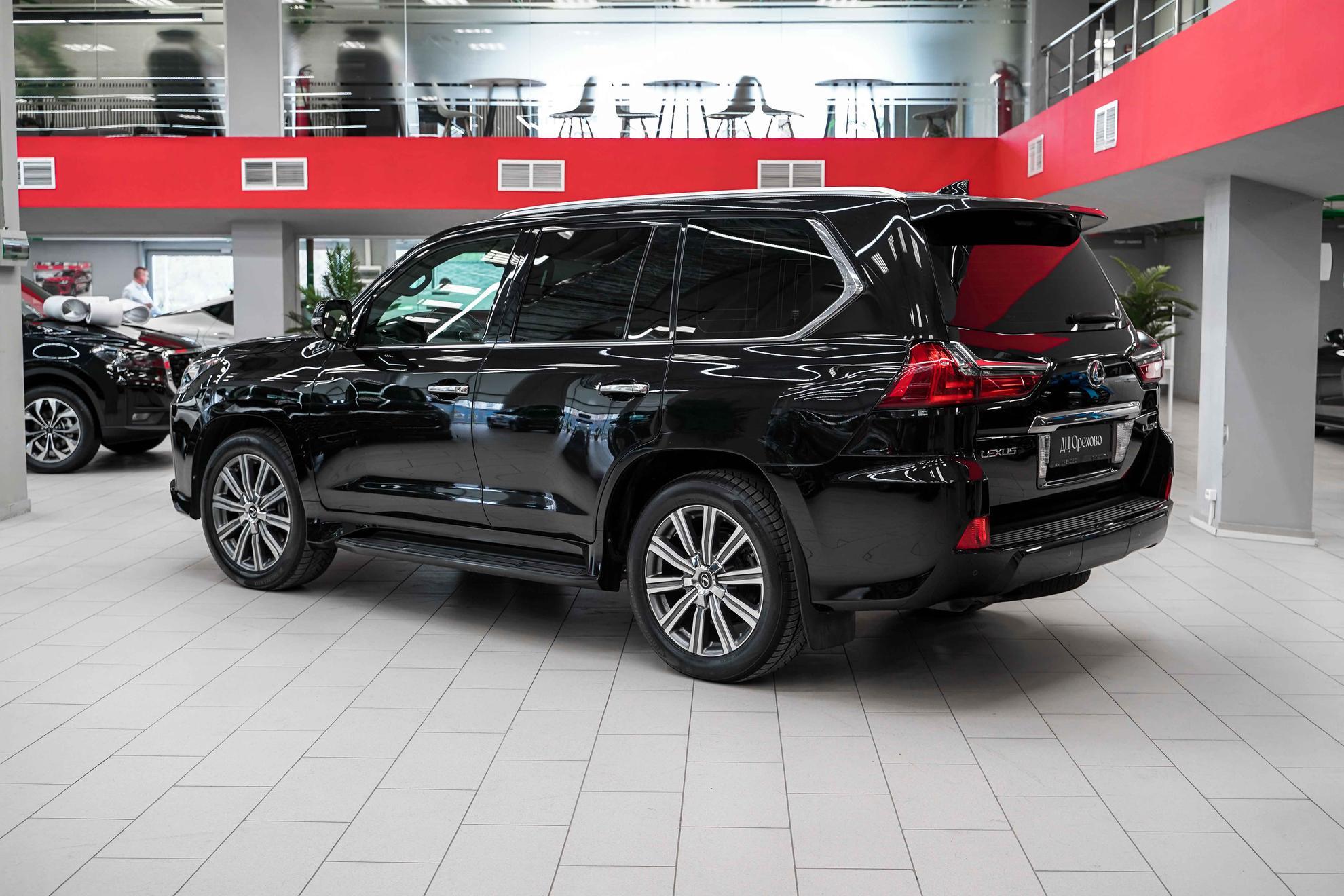 Lexus LX 2017, черный, ДЦ Орехово