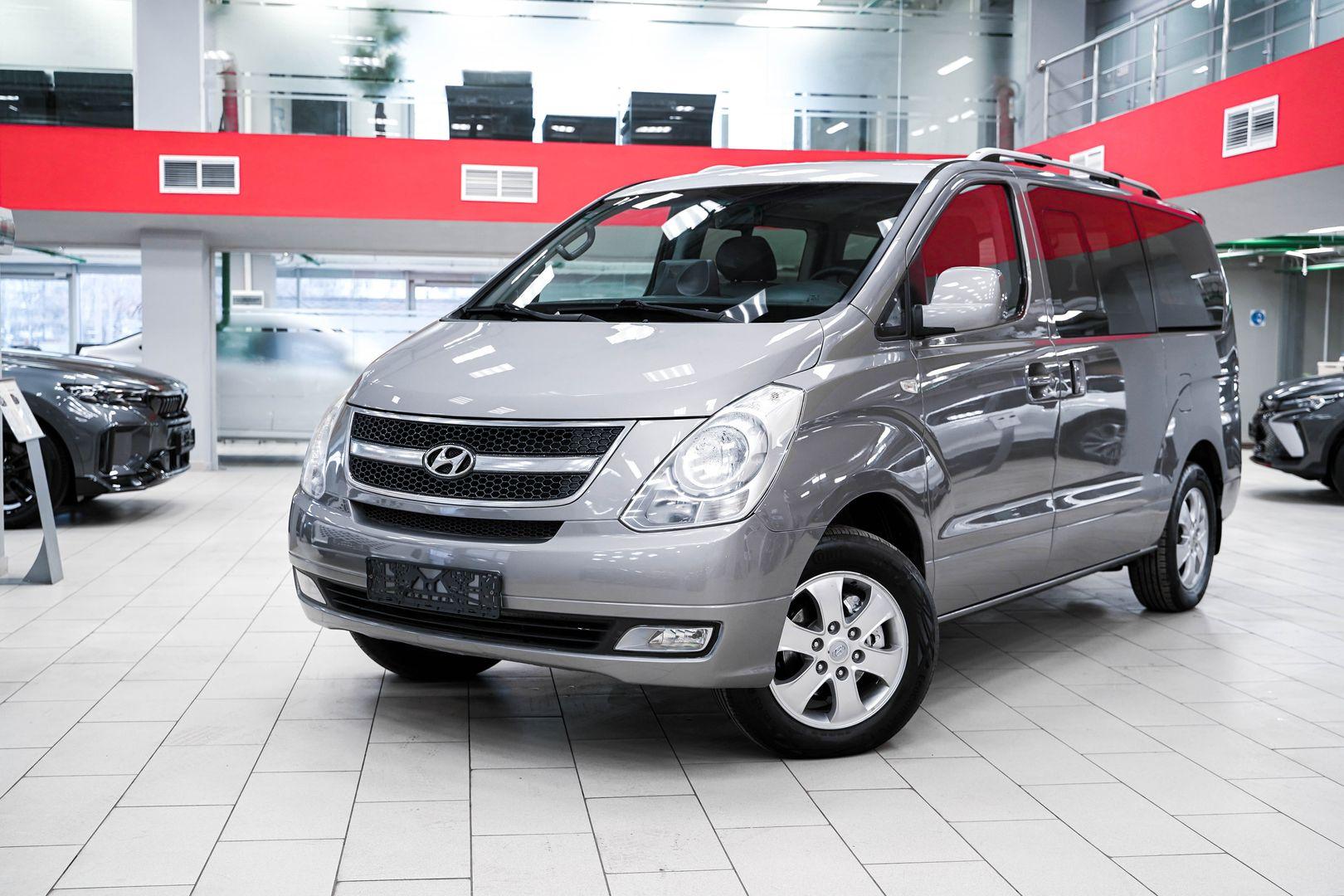Hyundai Grand Starex 2014, серый, ДЦ Орехово