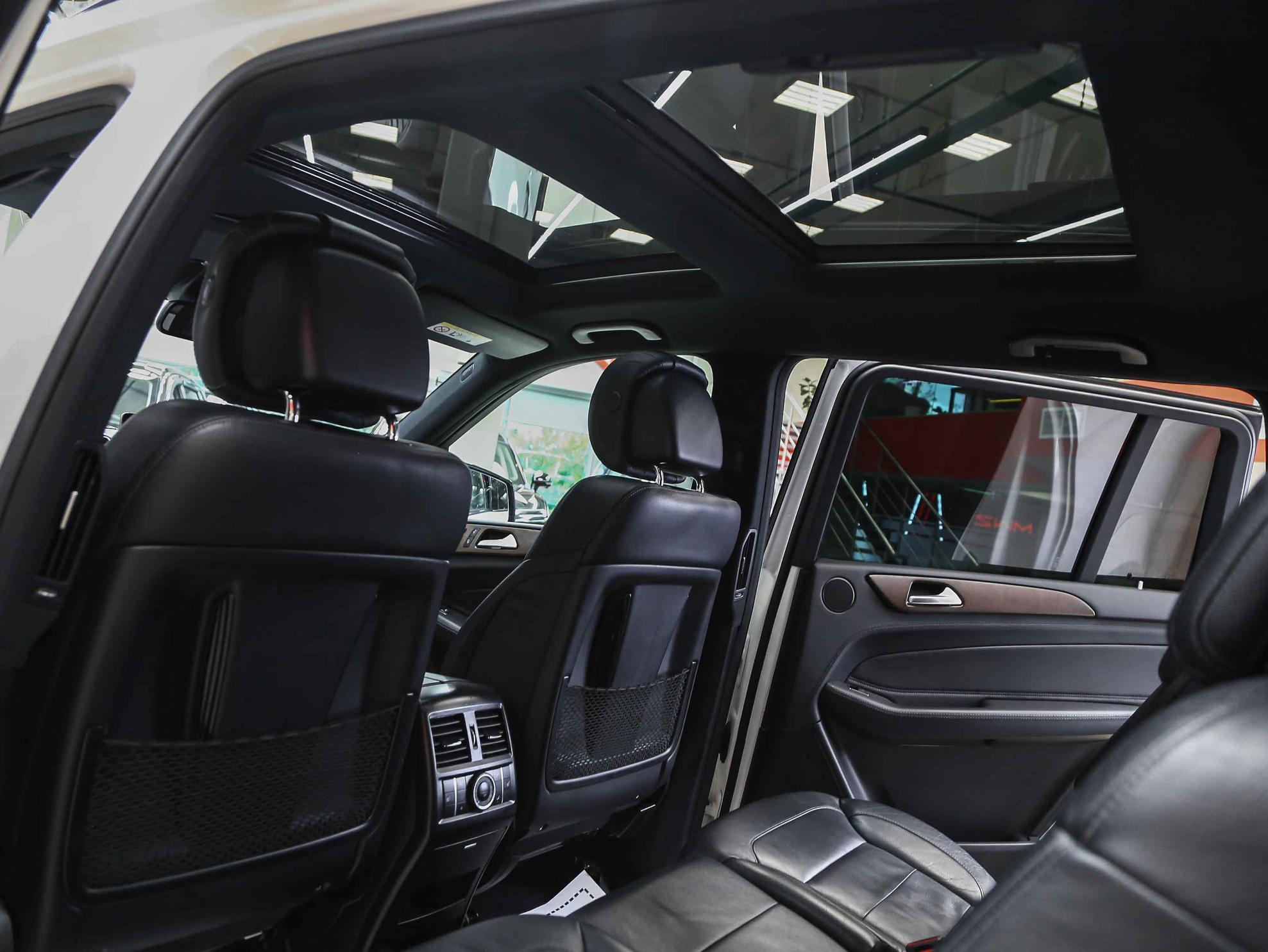 Mercedes-Benz GLS 2017, белый, ДЦ Орехово