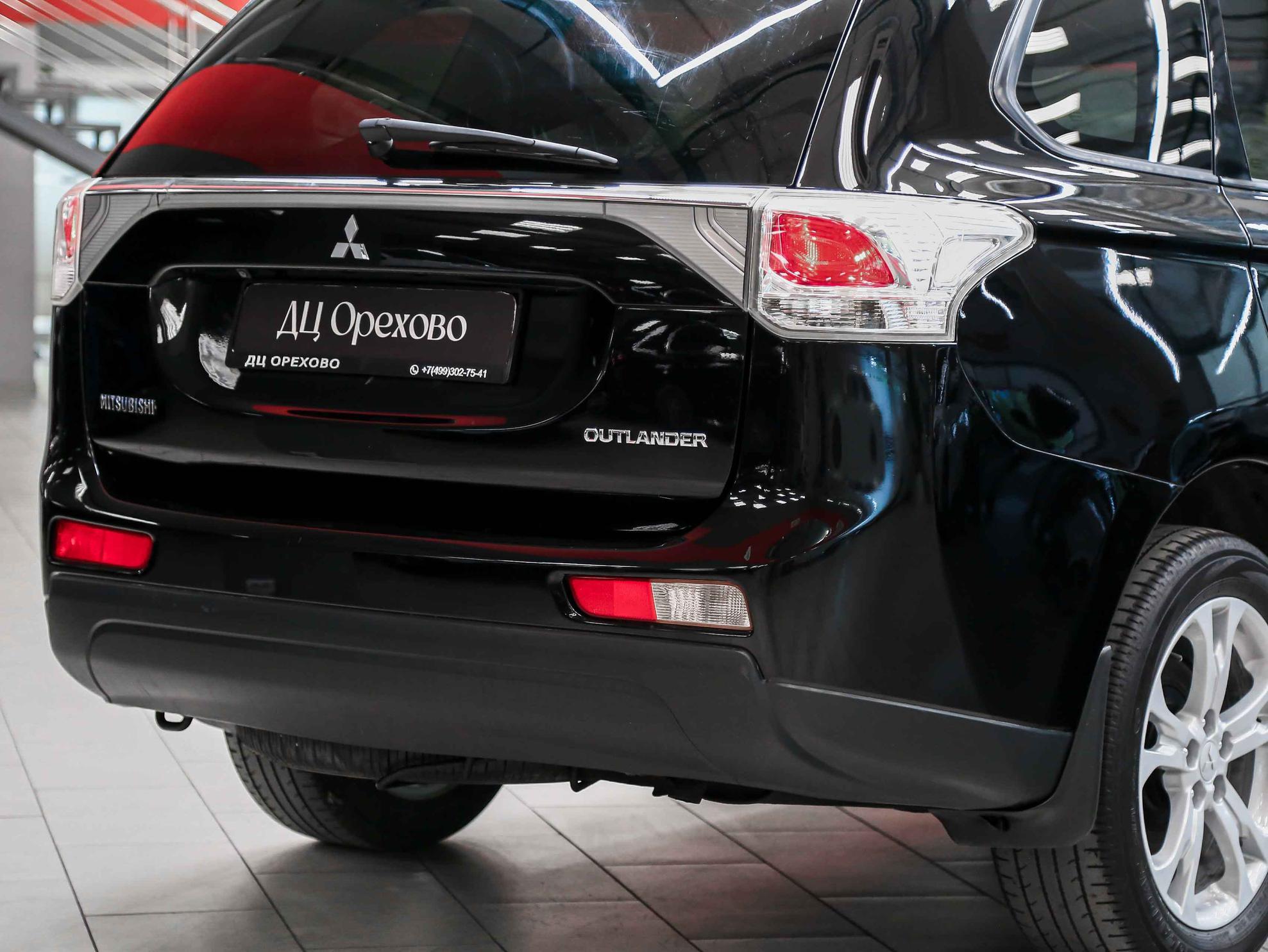 Mitsubishi Outlander 2013, черный, ДЦ Орехово