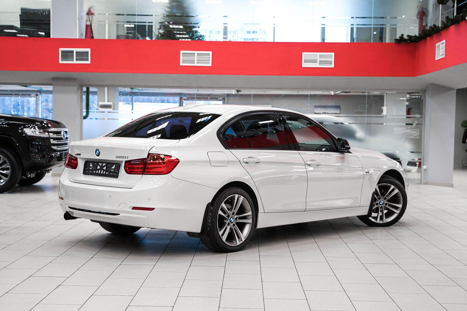 BMW 3 серии 2013, белый, ДЦ Орехово