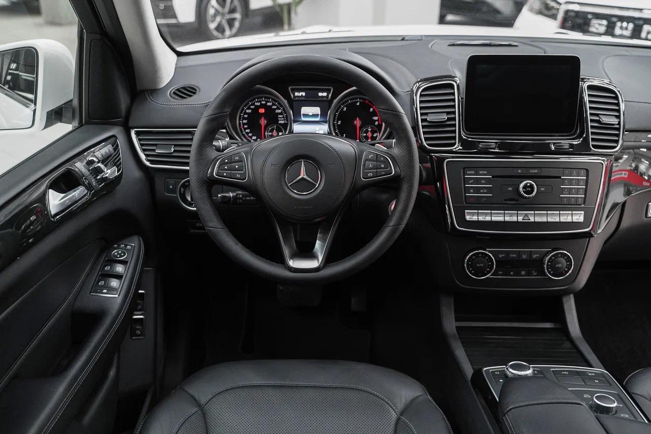 Mercedes-Benz GLS 2016, белый, ДЦ Орехово