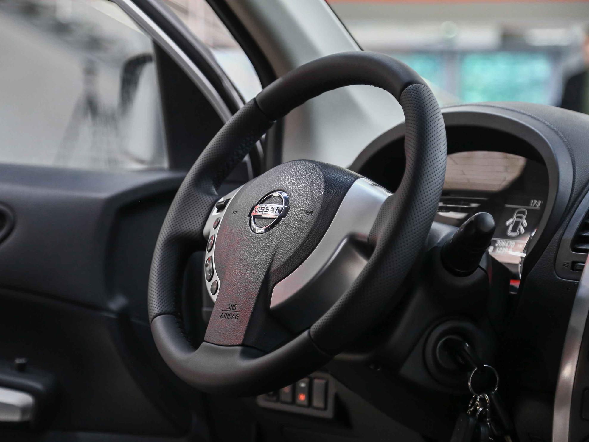 Nissan X-Trail 2011, серебряный, ДЦ Орехово