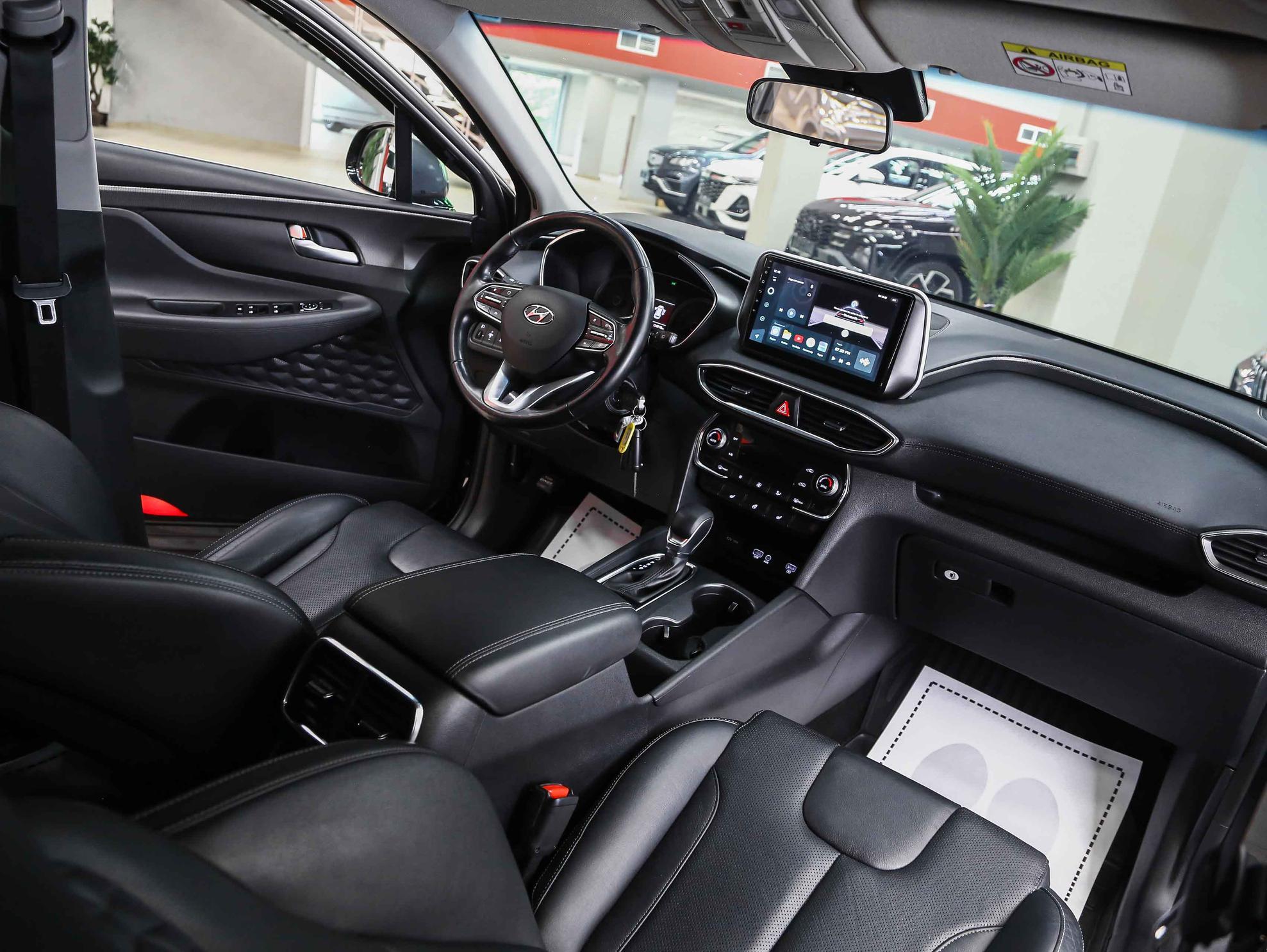 Hyundai Santa Fe 2018, серый, ДЦ Орехово