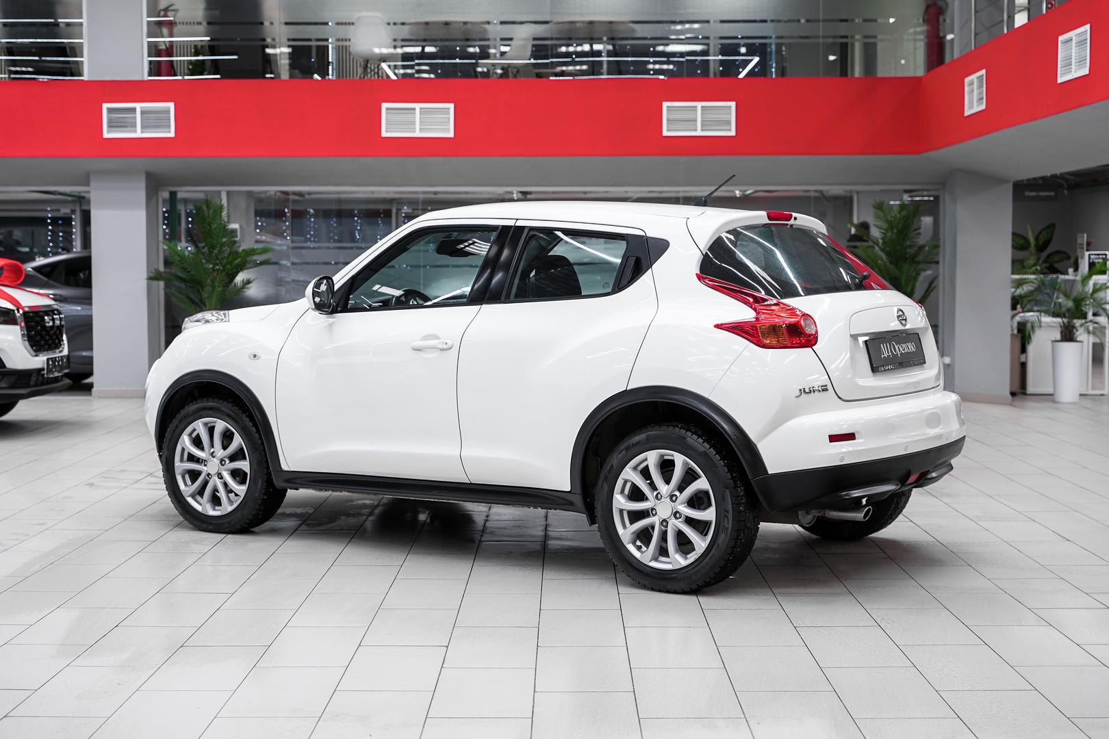 Nissan Juke 2013, белый, ДЦ Орехово