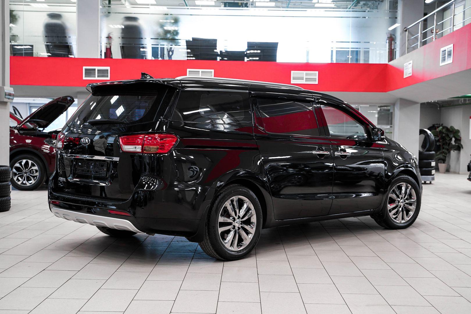 Kia Carnival 2017, черный, ДЦ Орехово