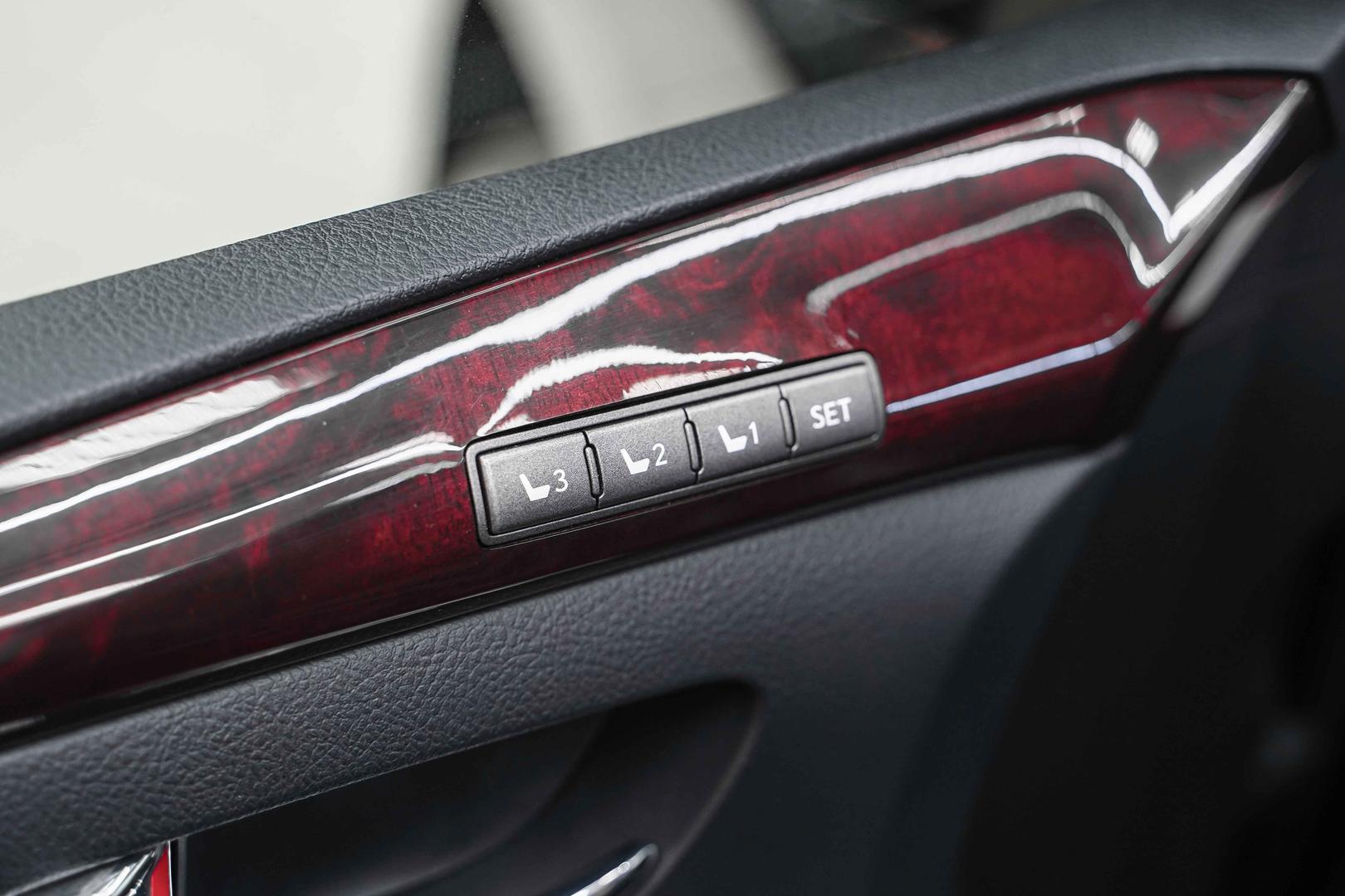Lexus LX 2011, черный, ДЦ Орехово