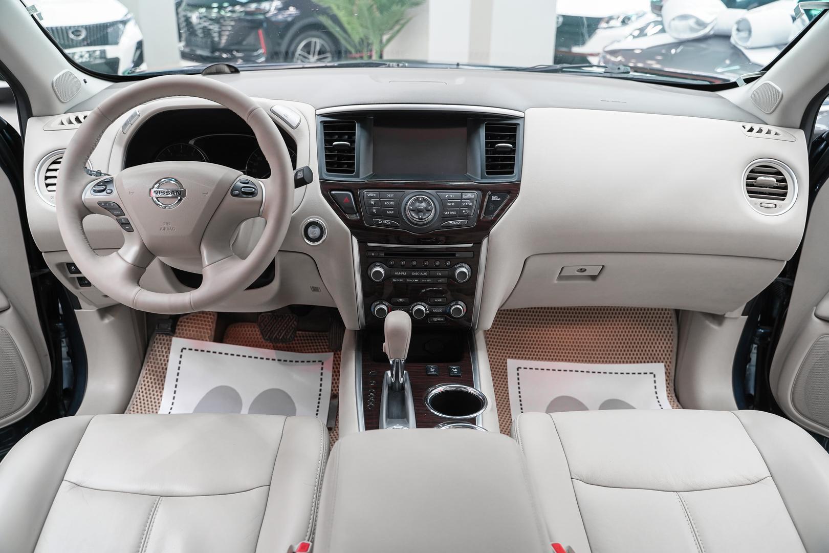 Nissan Pathfinder 2015, синий, ДЦ Орехово