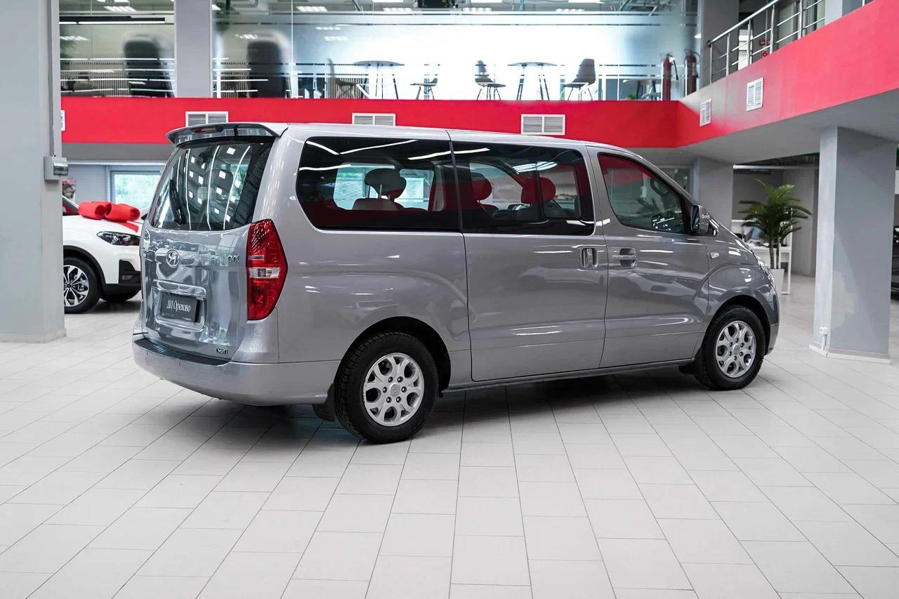 Hyundai Grand Starex 2014, серый, ДЦ Орехово