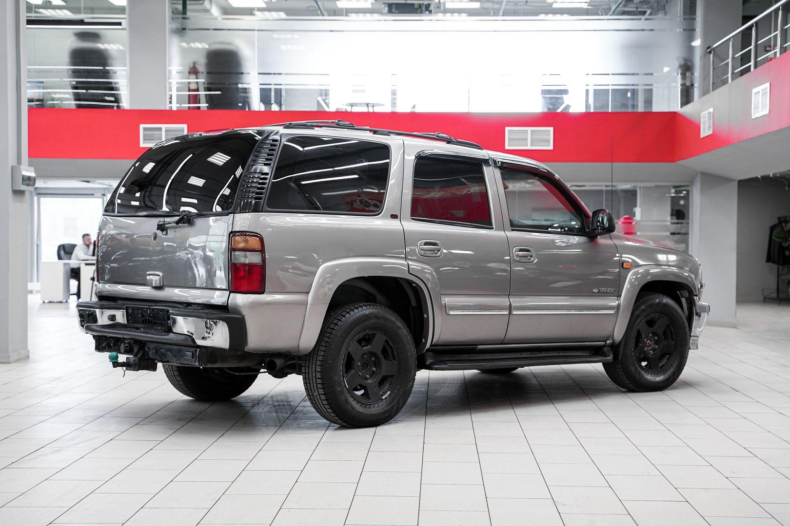Chevrolet Tahoe 2002, серый, ДЦ Орехово
