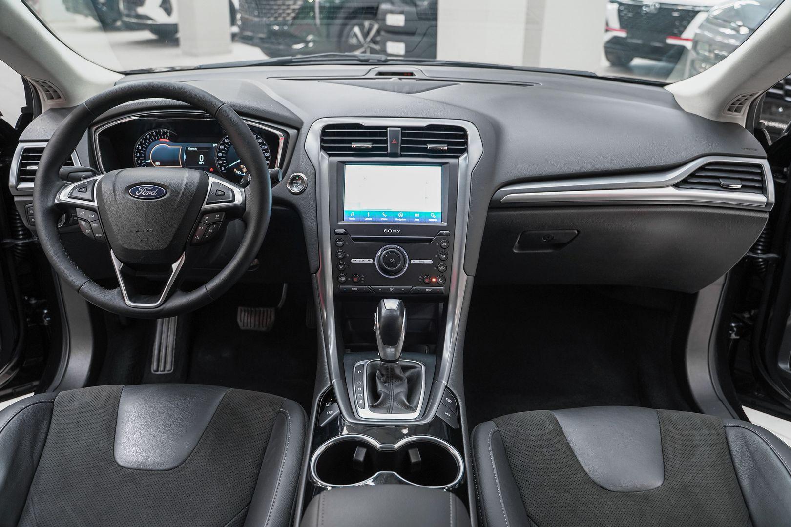 Ford Mondeo 2016, черный, ДЦ Орехово