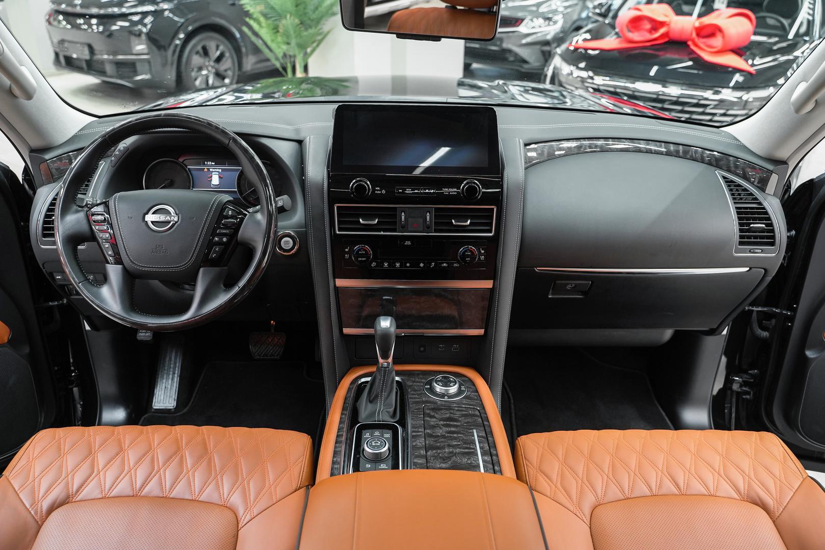 Nissan Patrol 2022, черный, ДЦ Орехово