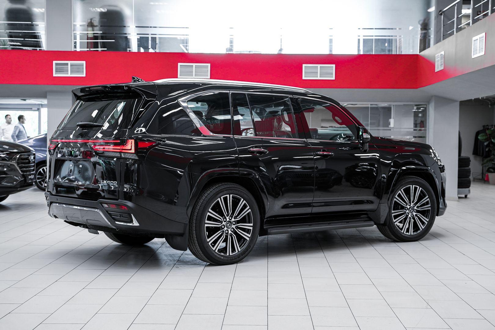 Lexus LX 2024, черный, ДЦ Орехово