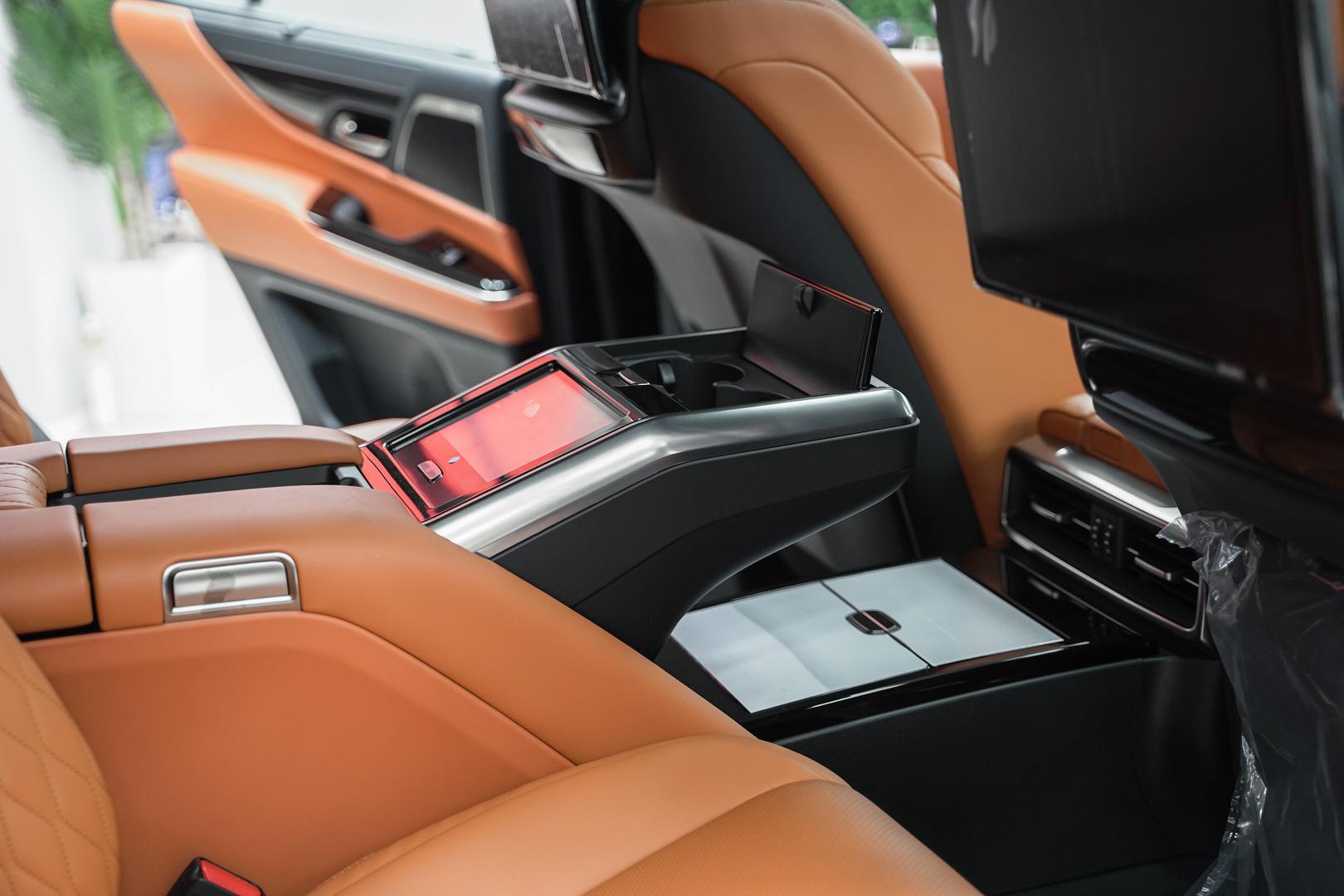 Lexus LX 2025, черный, ДЦ Орехово
