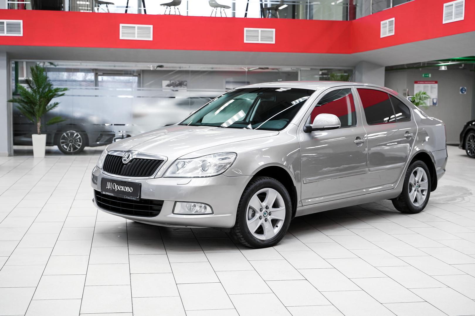 Skoda Octavia 2011, серый, ДЦ Орехово