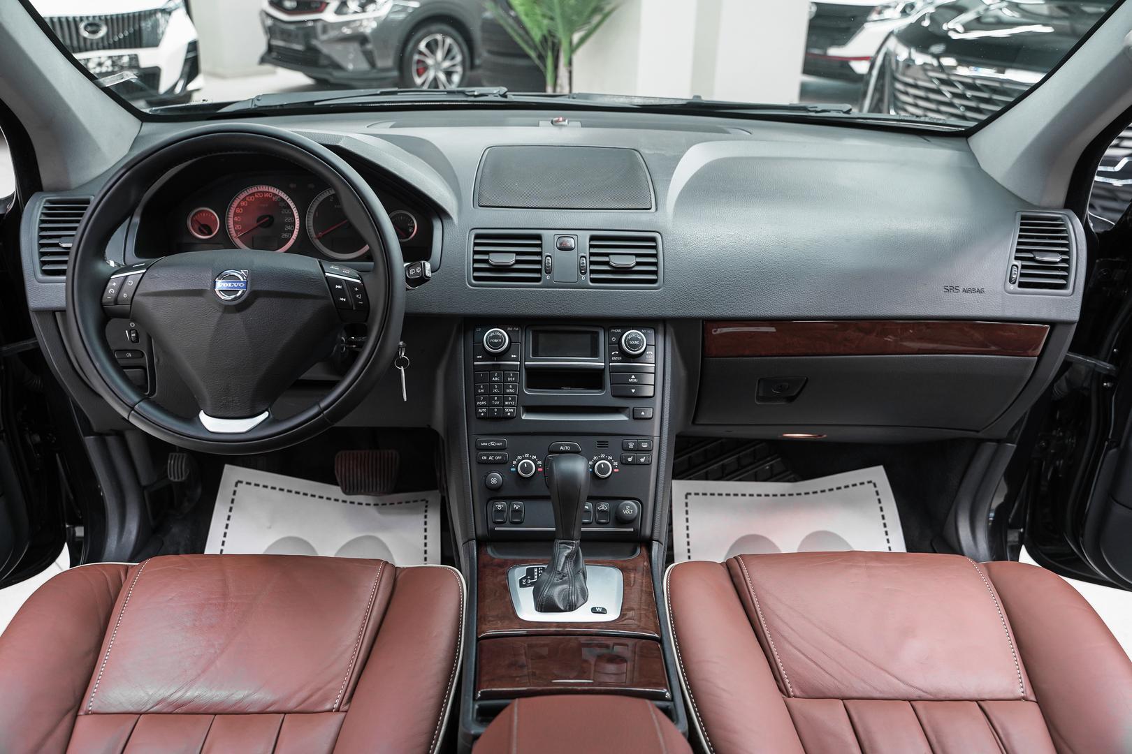 Volvo XC90 2013, черный, ДЦ Орехово