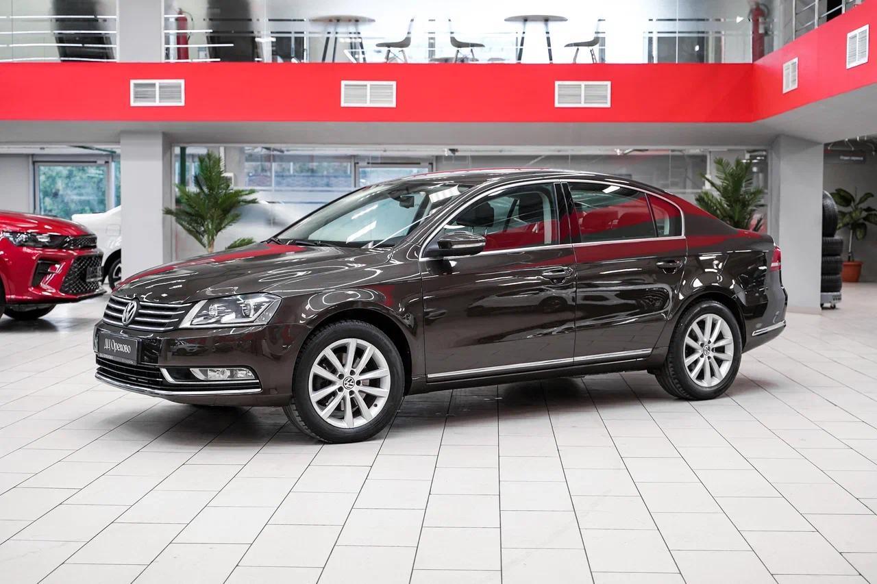 Volkswagen Passat 2012, коричневый, ДЦ Орехово