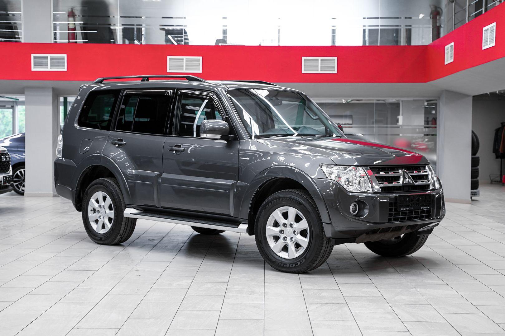 Mitsubishi Pajero 2013, серый, ДЦ Орехово