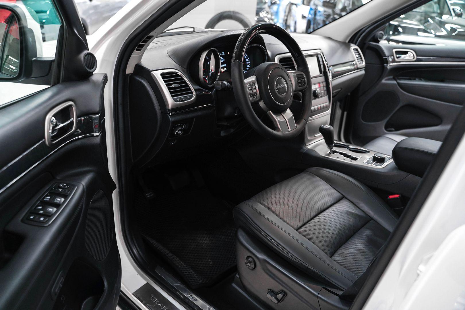 Jeep Grand Cherokee 2012, белый, ДЦ Орехово