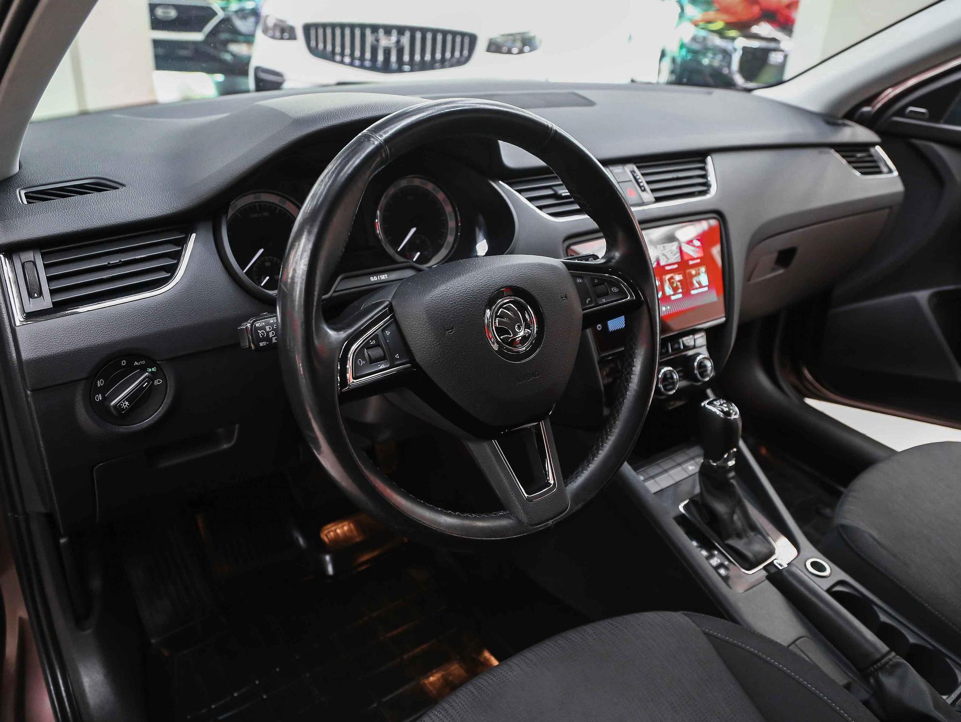 Skoda Octavia 2018, коричневый, ДЦ Орехово