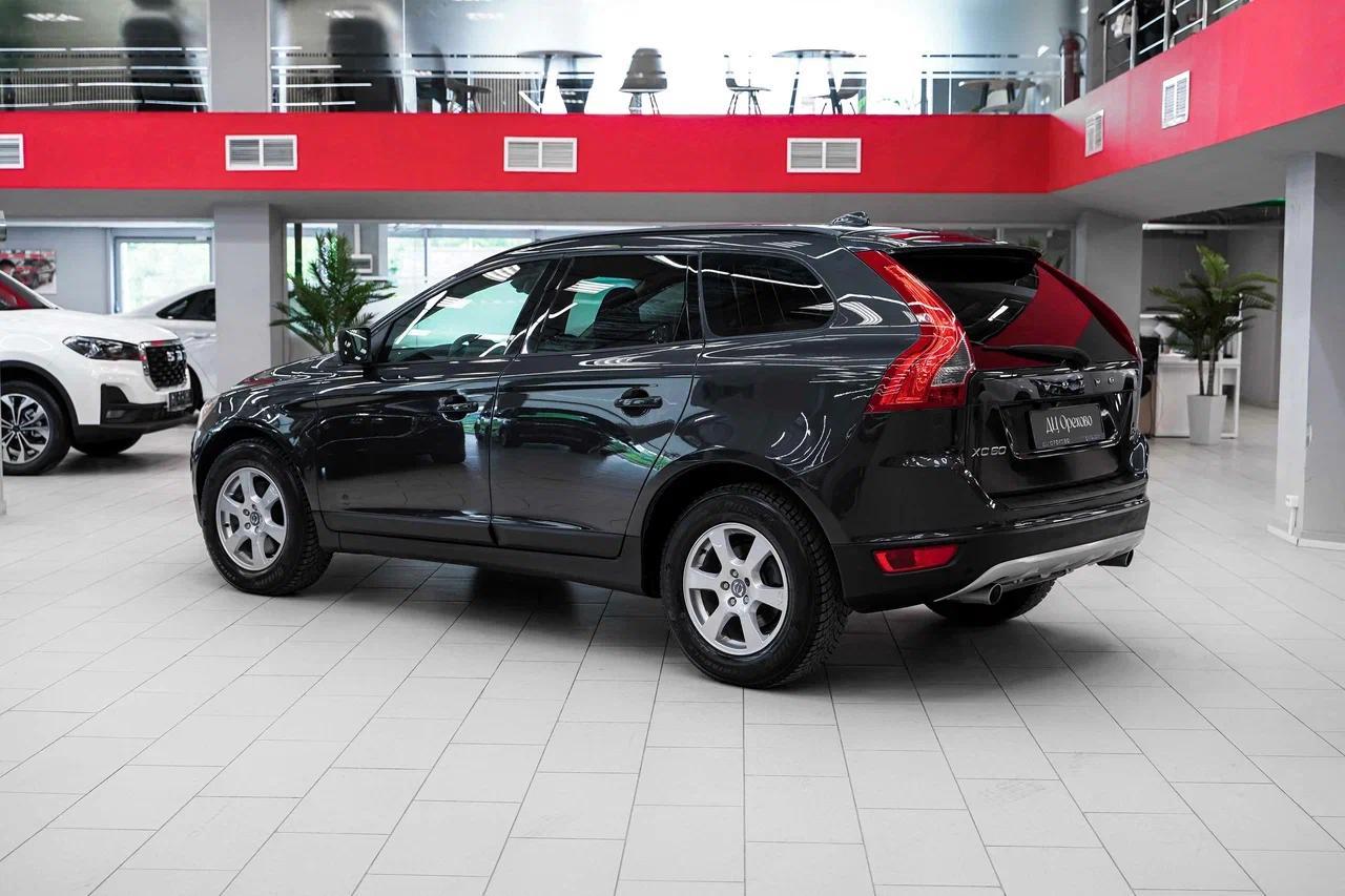 Volvo XC60 2010, серый, ДЦ Орехово