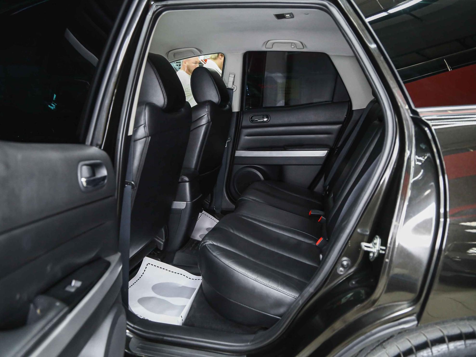 Mazda CX-7 2011, черный, ДЦ Орехово