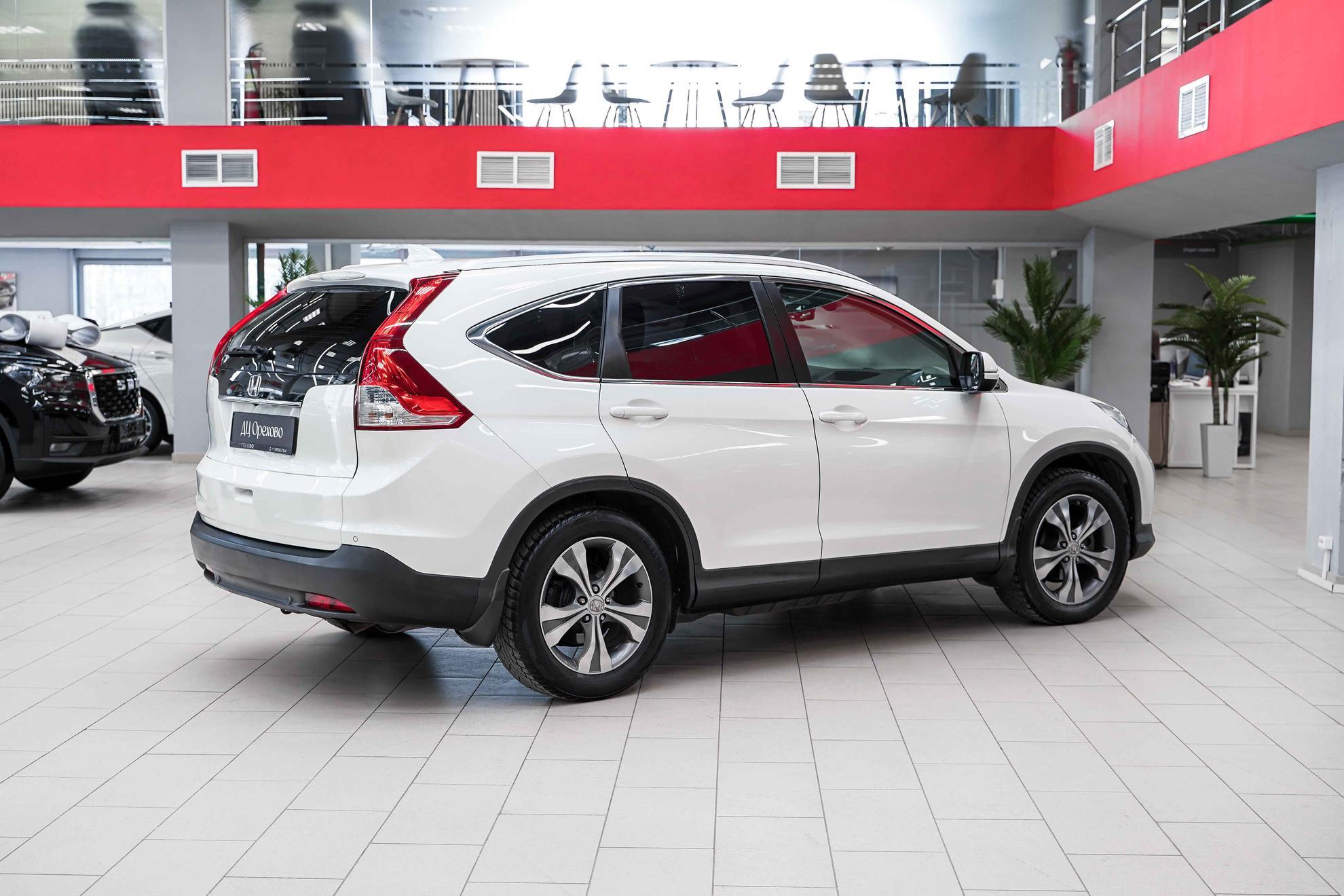Honda CR-V 2013, белый, ДЦ Орехово
