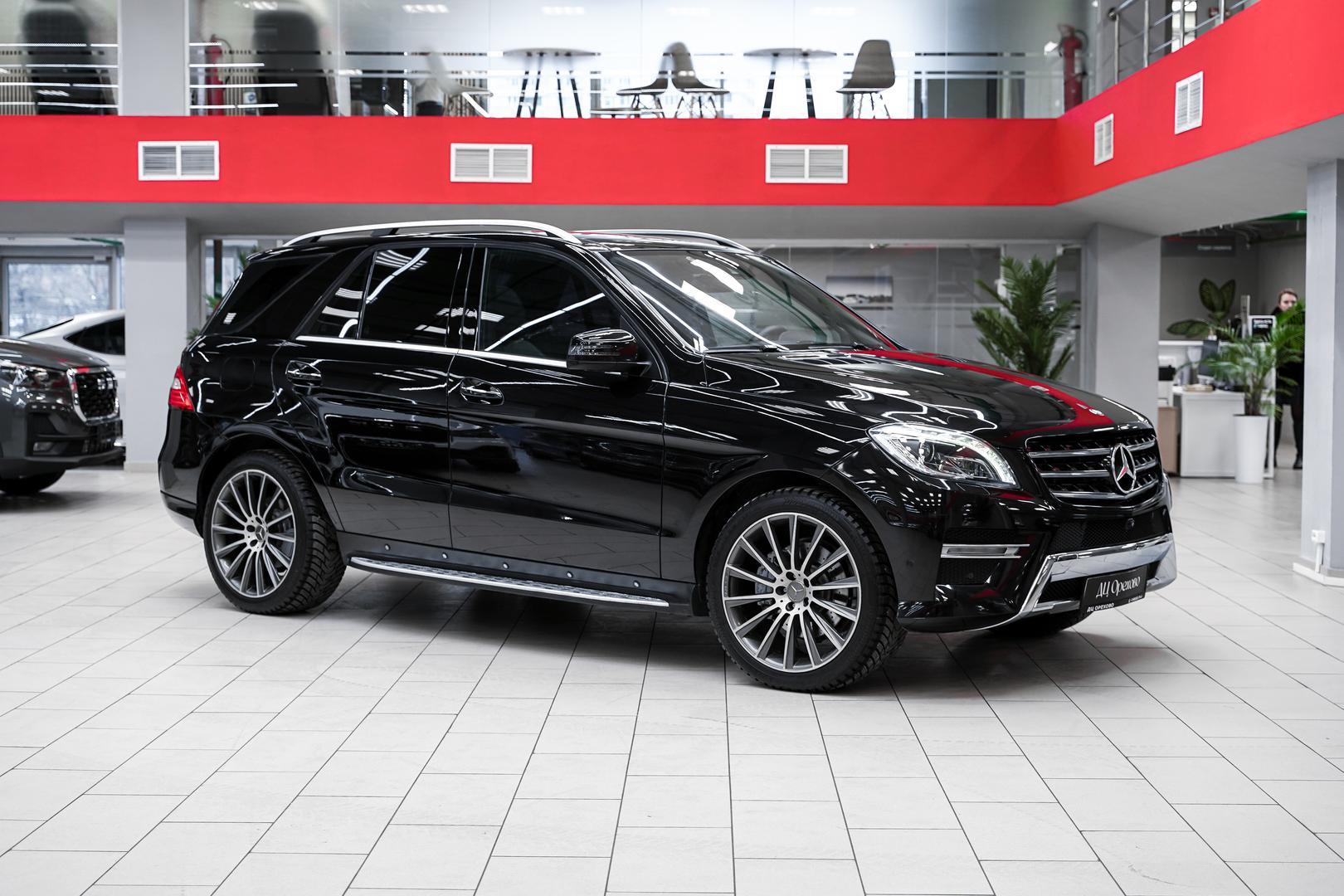 Mercedes-Benz M-Класс 2013, черный, ДЦ Орехово