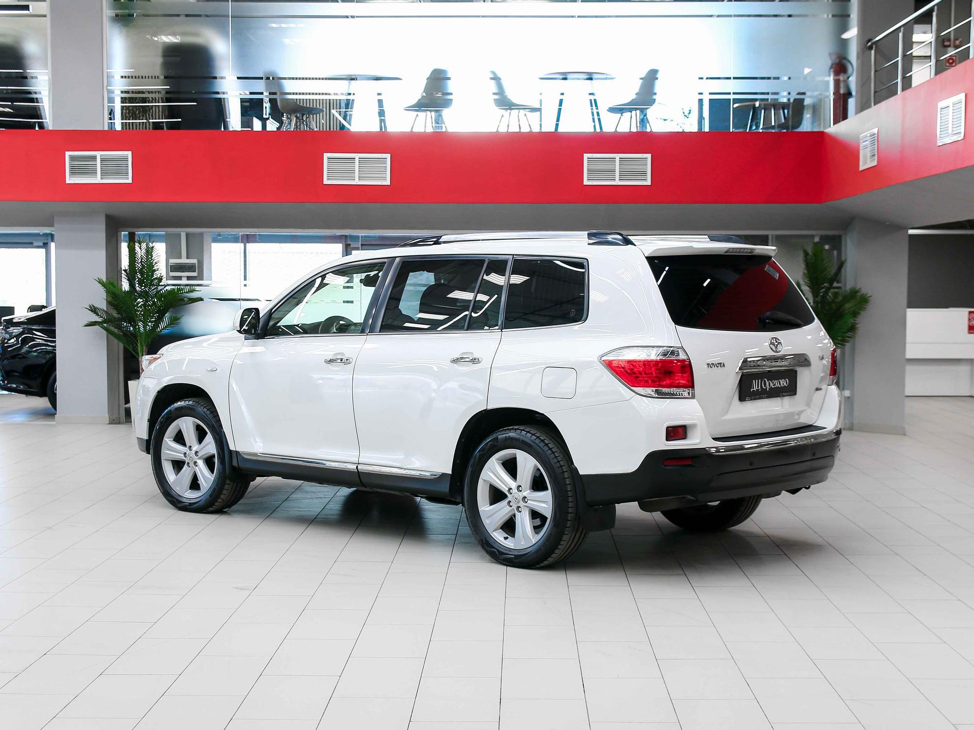 Toyota Highlander 2012, белый, ДЦ Орехово
